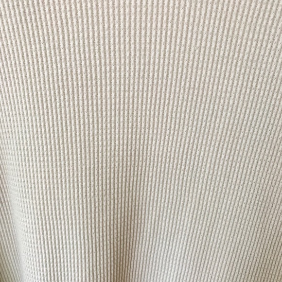 Sea foam green long sleeve - Picture 2 of 2